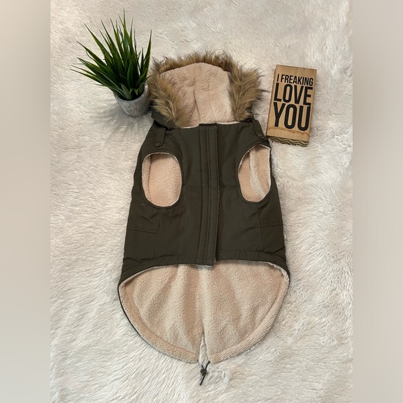 Canada Pooch Alaskan Army Parka Jacket - Size 20" Fits 33-40 LBS Dogs. - Picture 2 of 14